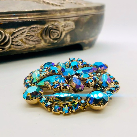 Vintage aurora borealis rhinestone Crystal brooch  💎 - Picture 9 of 15